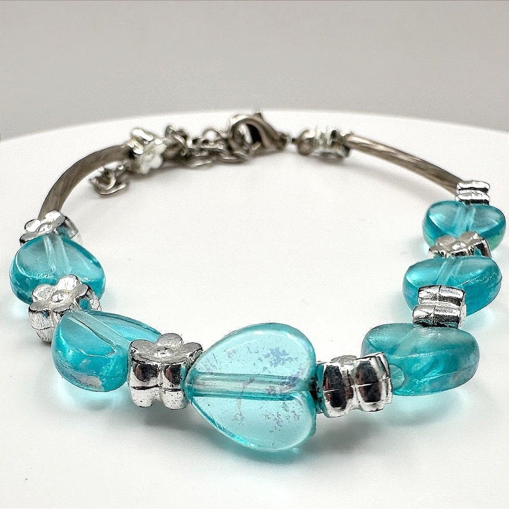 Vintage Aqua Blue Glass Heart Beaded Bracelet Flower Silver Tone Jewelry 90s Y2K